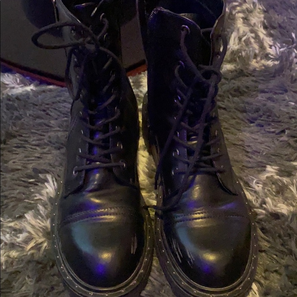 black combat boots women’s size 8